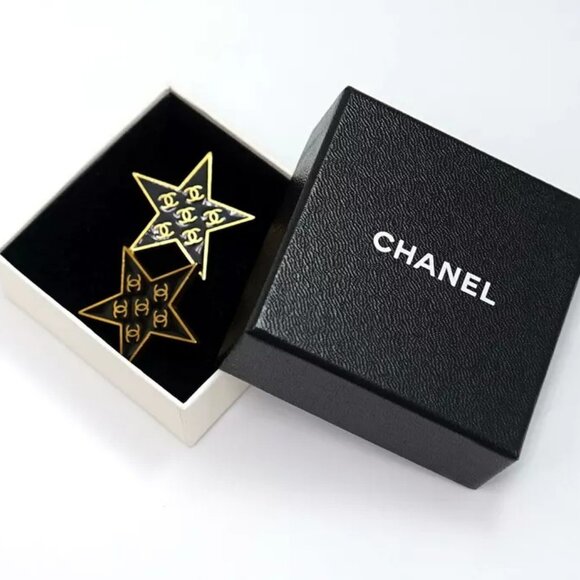 CHANEL CC Logos Black Star Clip-On Earrings Gold Tone 01P Auth w/Box c1150 - Picture 2 of 16